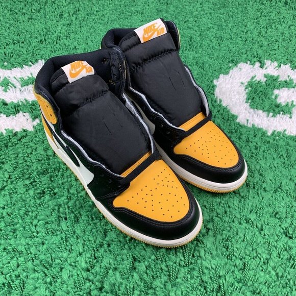 Air Jordan 1 Retro High OG GS Yellow Toe size 5.5Y Women’s size 7 NEW 575441-711 - Picture 3 of 12